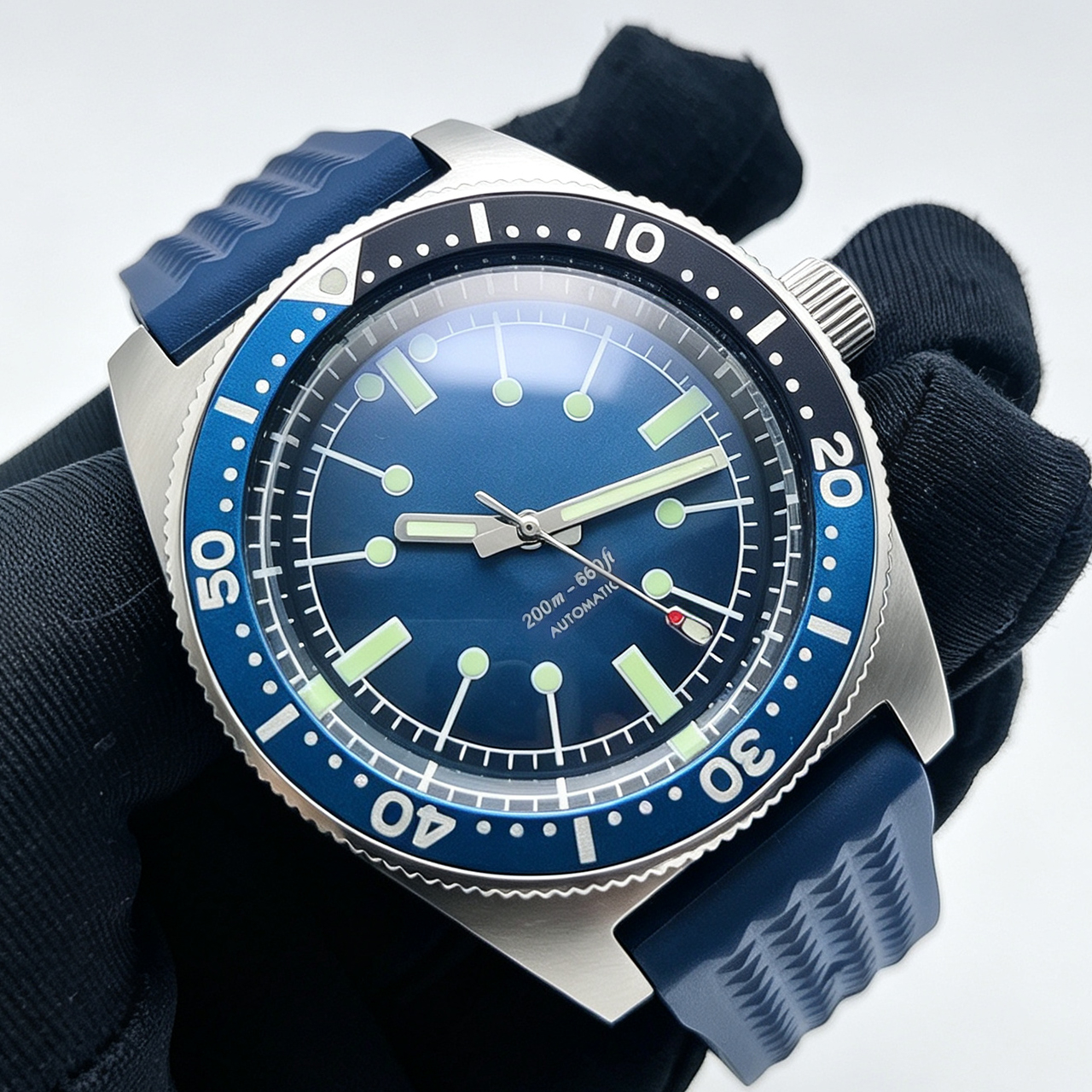 40mm NH35 Automatic Men's Dive - đánh giá và giá Rubber Strap Diver